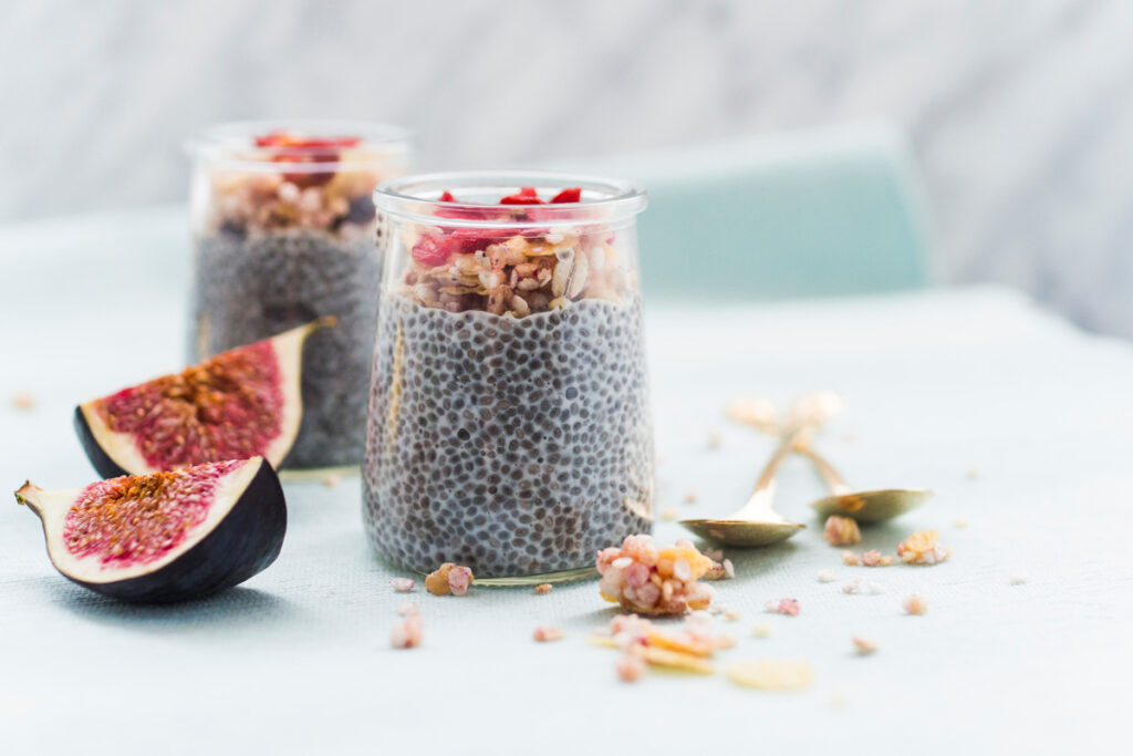 Un pudín de chía cargado de fibra, proteínas, calcio, Omega-3 y antioxidantes.