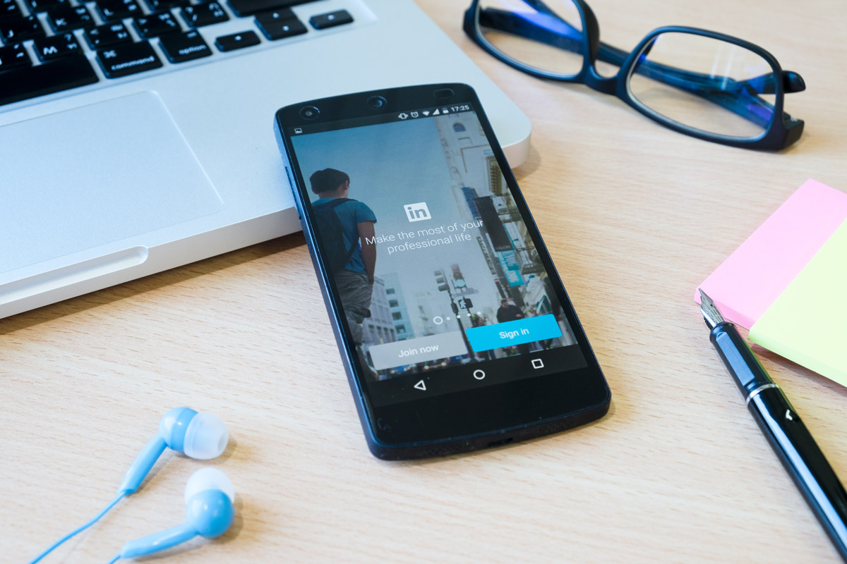 LinkedIn para estudiantes: cómo usarlo correctamente [consejos y ejemplos]